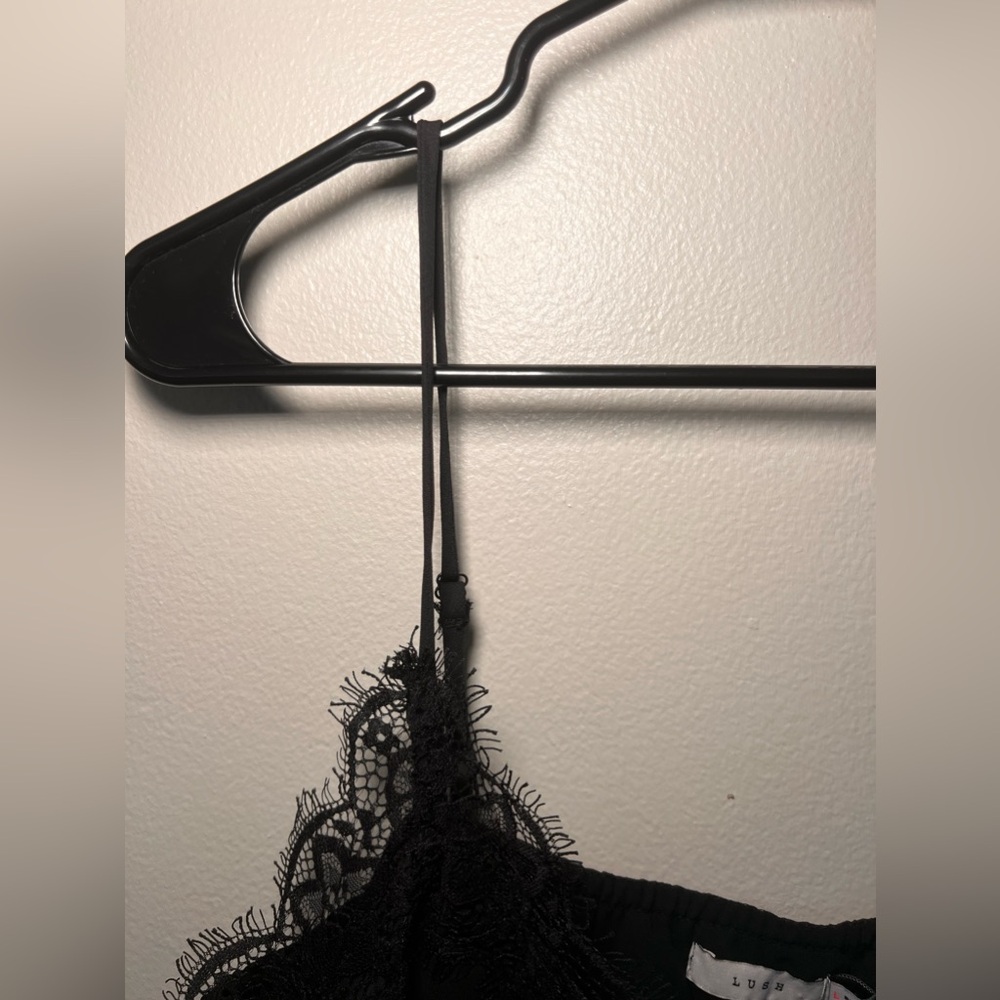 [lush] black lace trimmed tank top - Picture 3 of 7